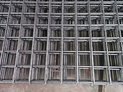 鋼（gāng）筋焊接網片在混凝（níng）土施工中（zhōng）比較高的穩定度